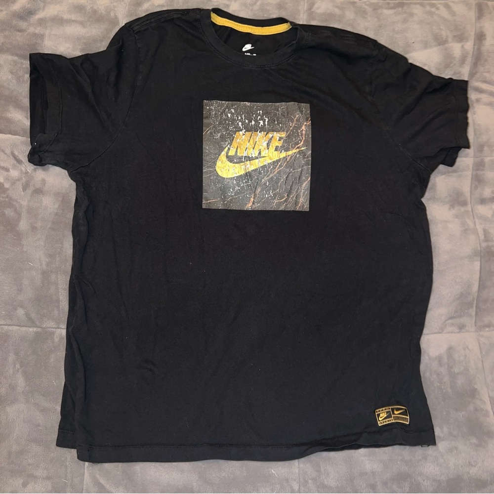 [SOLD] Black and Gold The Nike Tee XXL Authentic, Distressed Marble Design